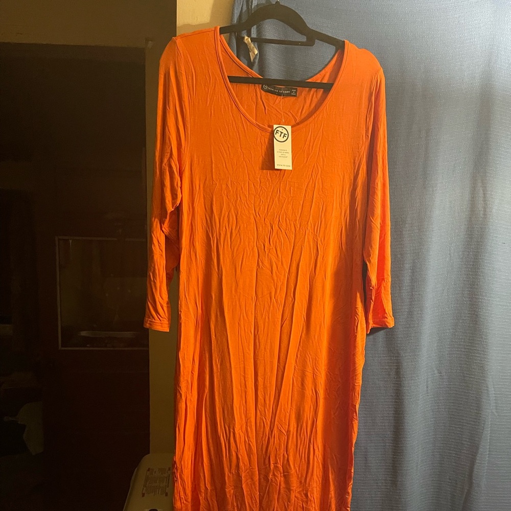 “Fashion to Figure” orange, midi, bodycon dress!!